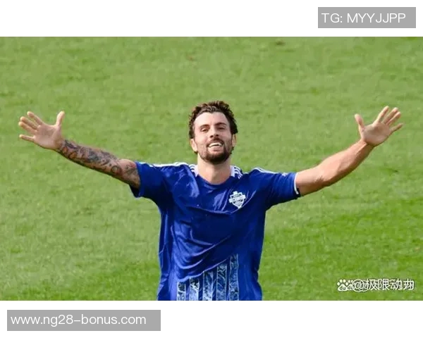 欧联杯激战：AC米兰逆转尤文图斯精彩瞬间回顾与全场热烈反响