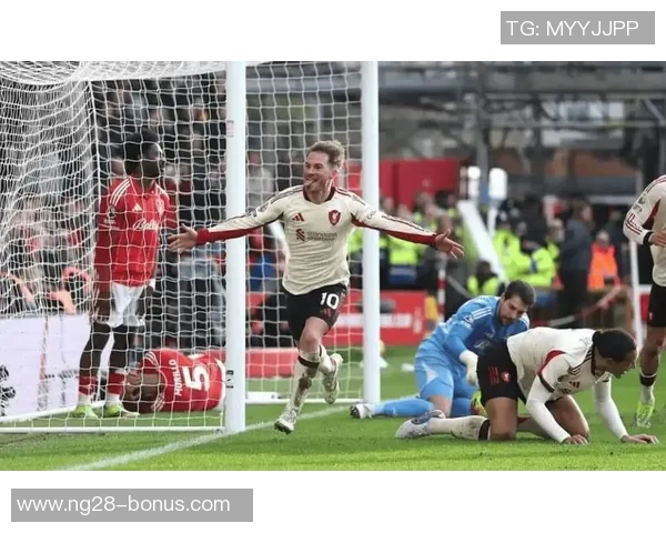 世界杯焦点战利物浦与曼联战平转会传闻引发球迷热议与期待